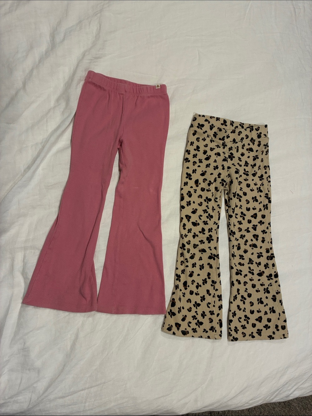 5T GAP Girls Pink Flare Leggings & Beige Floral Flare Leggings Set